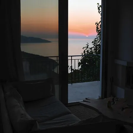 Cyanic Horizon Tatil Evi Dhrakata